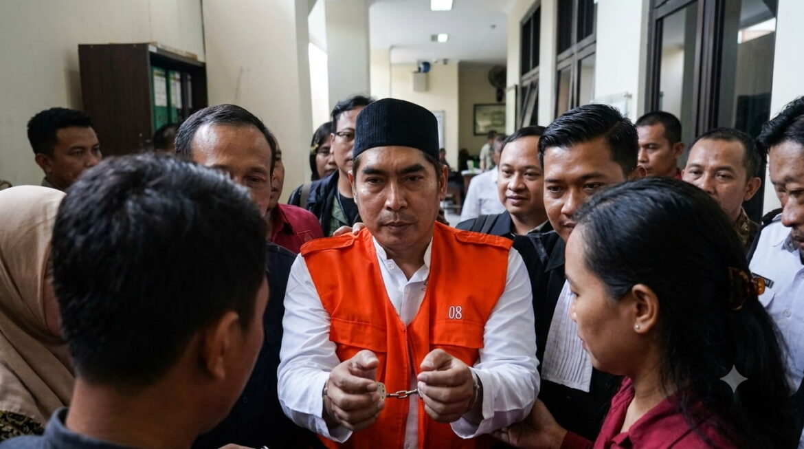 Usai Sidang, Gus Yazid Tantang Kejaksaan Panggil Prabowo dan Sri Mulyani