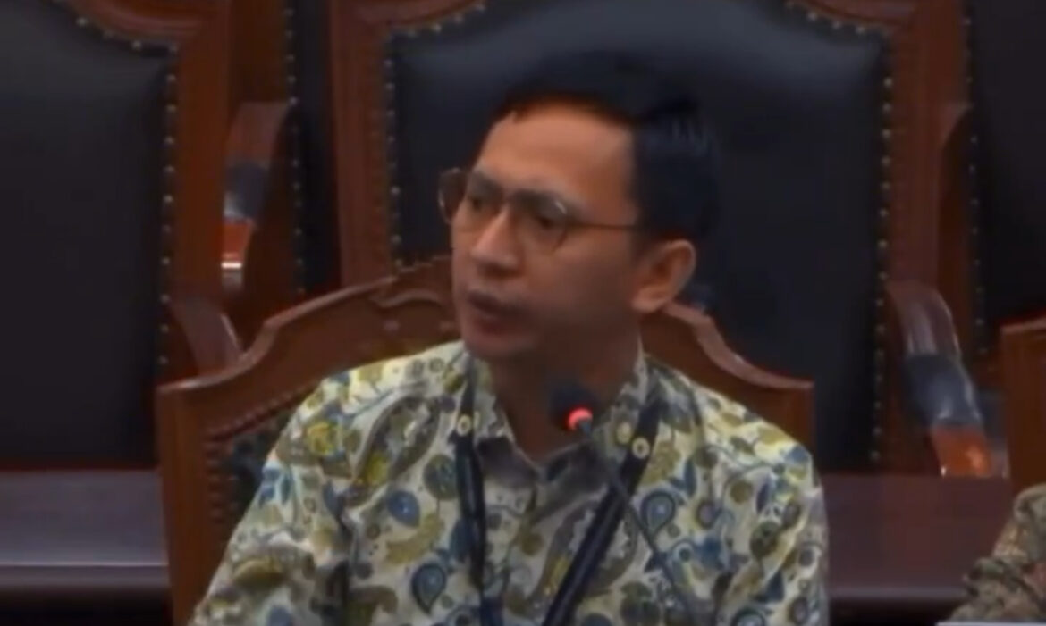 Guru Ini Pilih Ngadu ke MK Soal Dampak Efisiensi Anggaran Pendidikan dan MBG