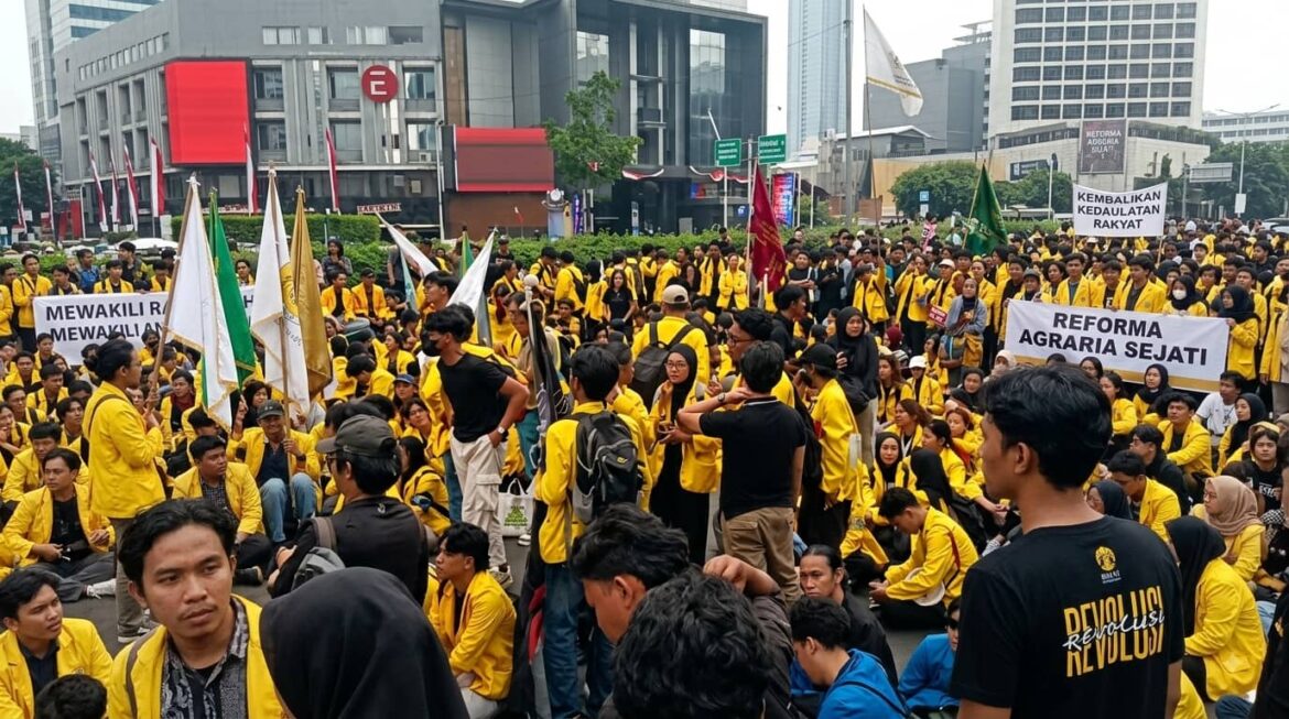 BEM UI Gelar Unjukrasa Tuntut Negara Hentikan Menjajah Rakyat Sendiri